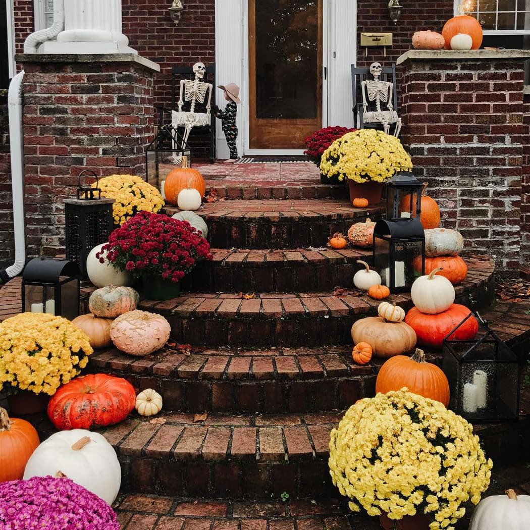 Gorgeous floral Halloween porch