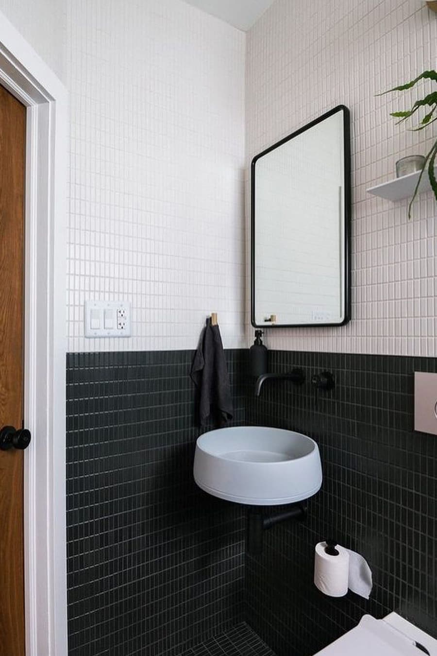 Small black and white bathroom