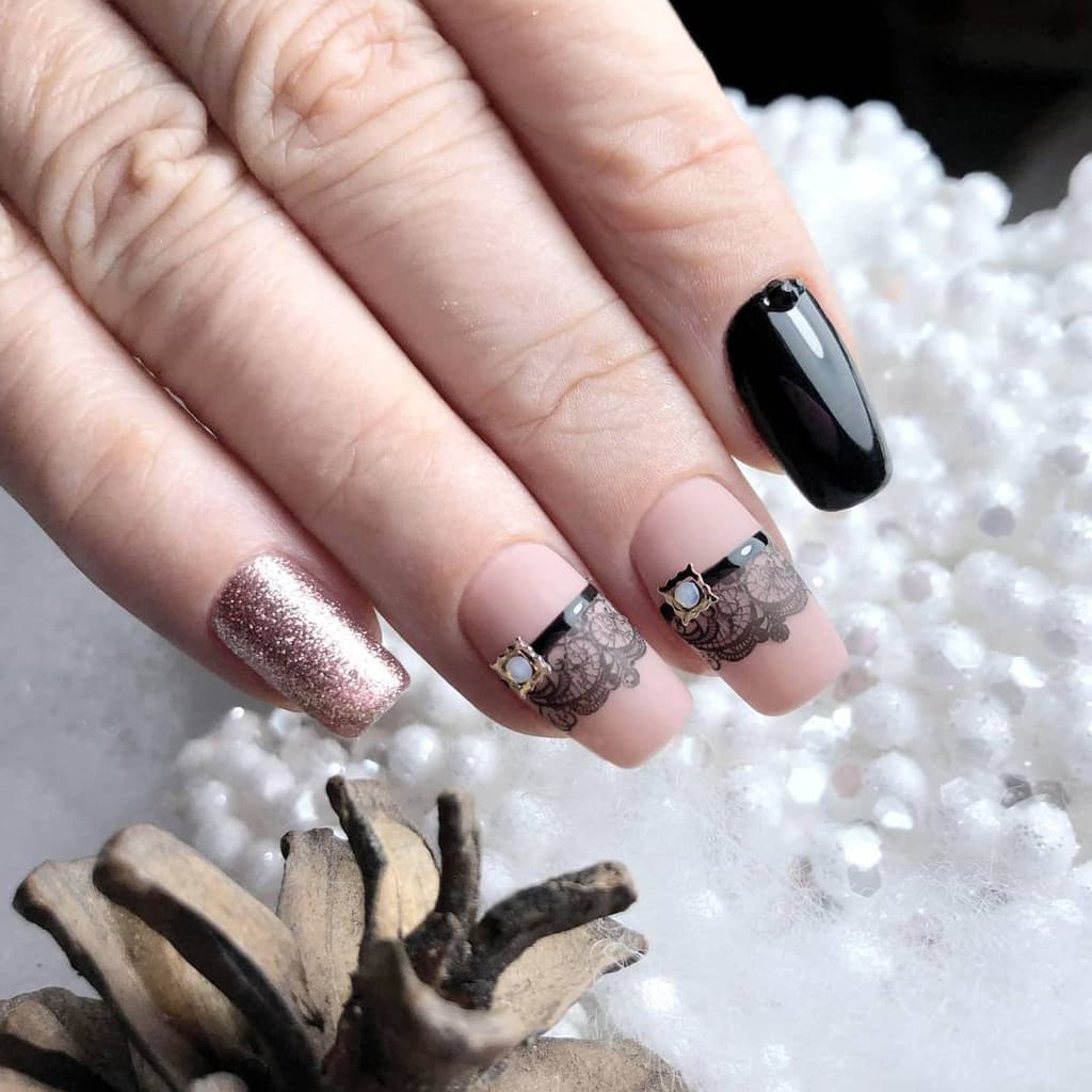 Extremely elegant nails