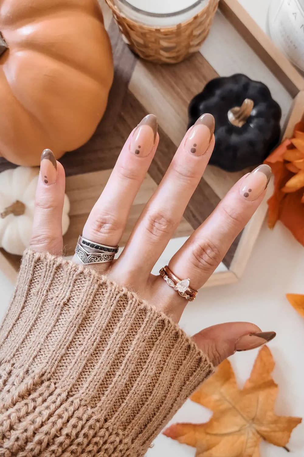 French brown nails