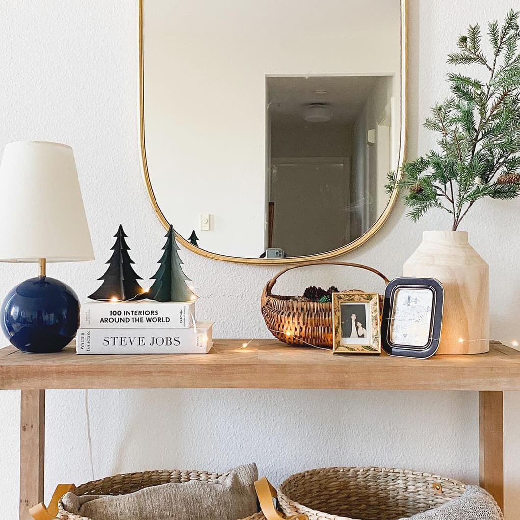 Glittering entrance table