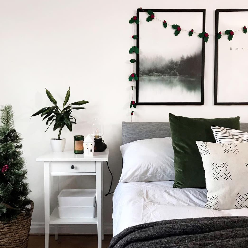 Green Christmas bedroom