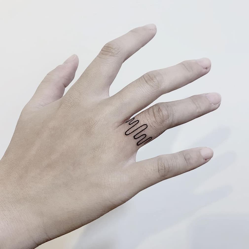 Creative line ring tattoo