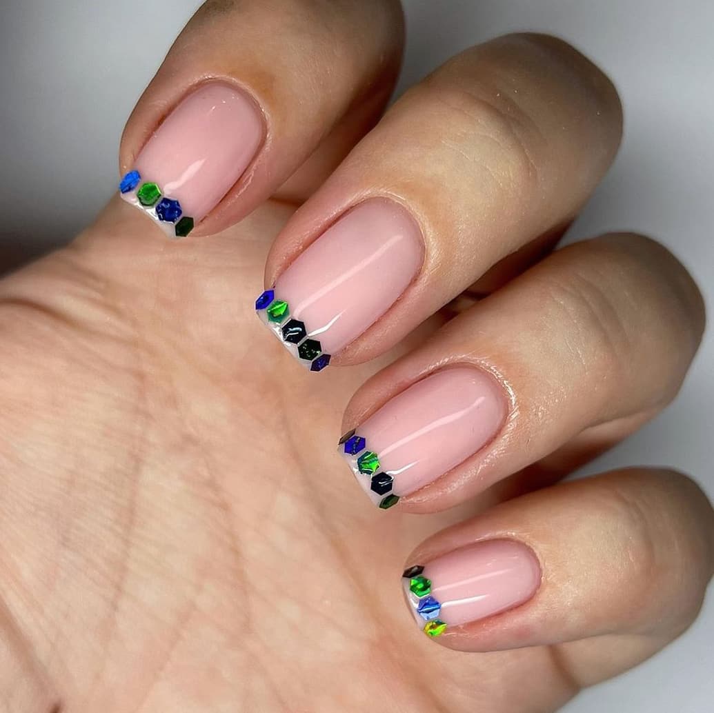 Creative New Year nail tips