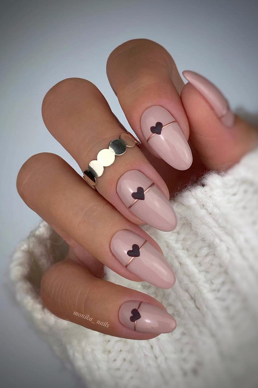 Elegant heart nails