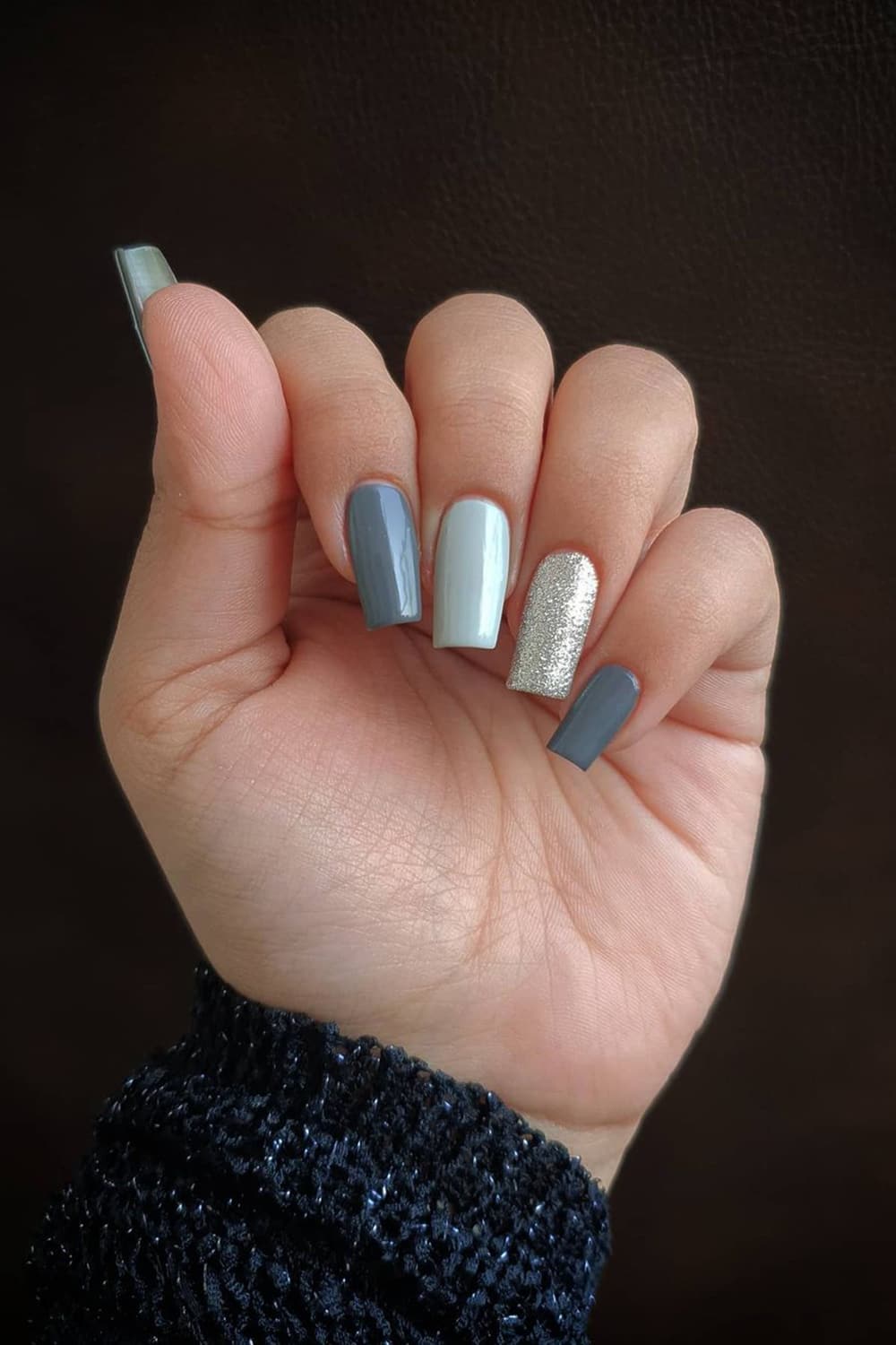 Gray toned New Year nails