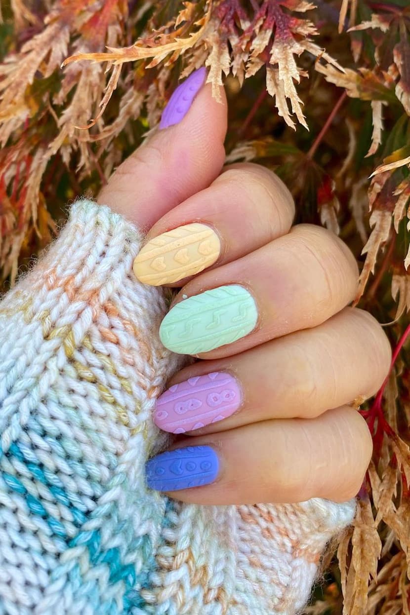 Thanksgiving Color Sweater Nails