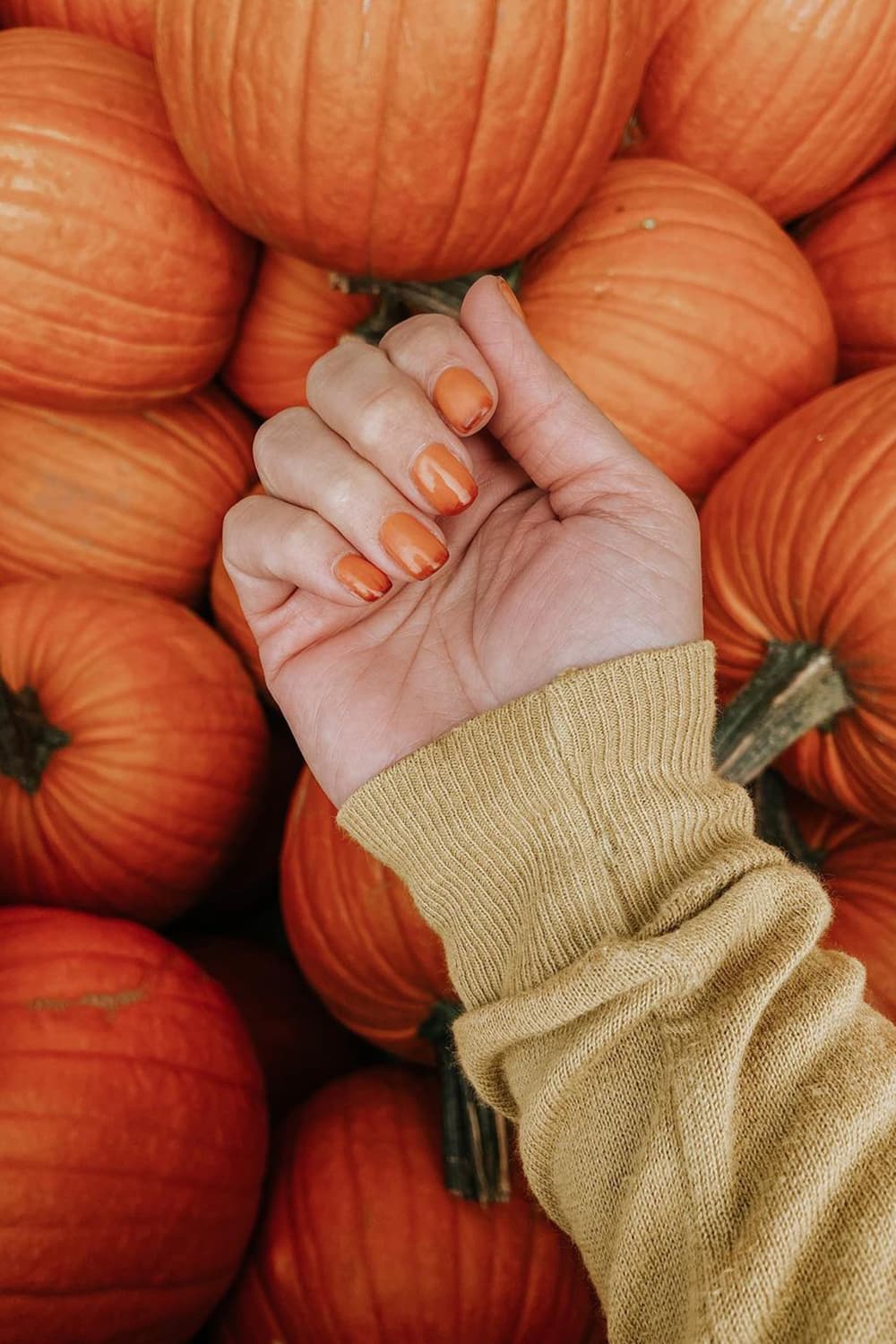 Thanksgiving orange toned nails