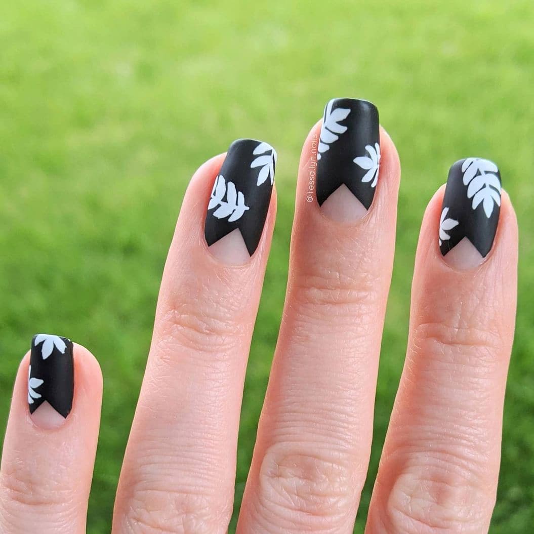 Black and white plant nails