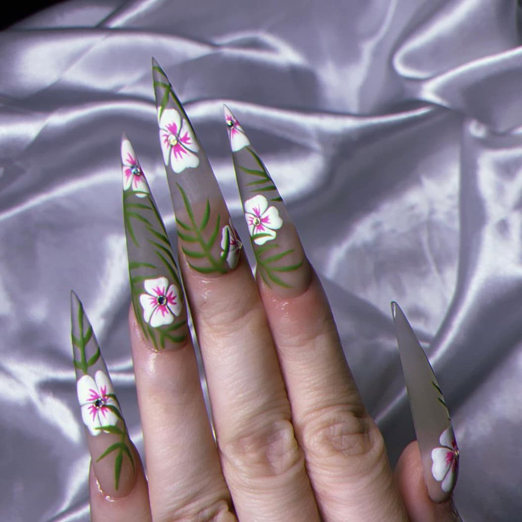 Dark gray stiletto plant nails