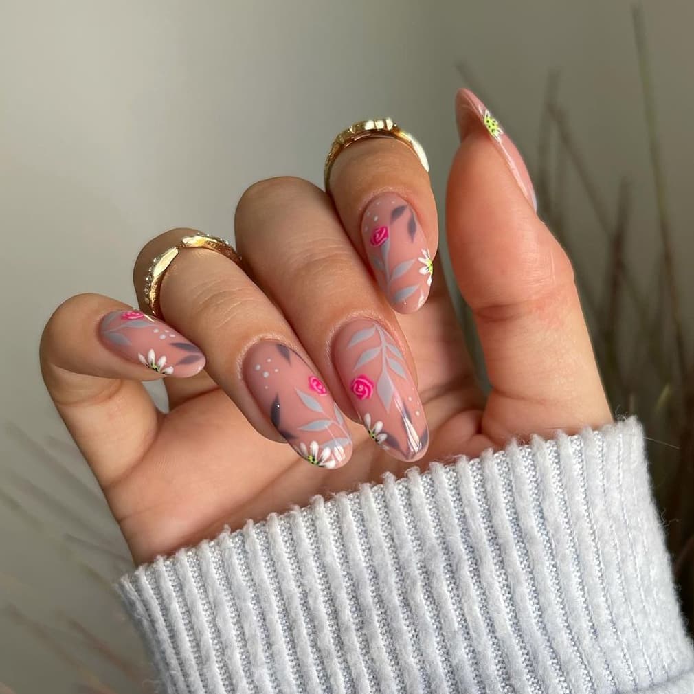 Elegant almond nails with pink roses