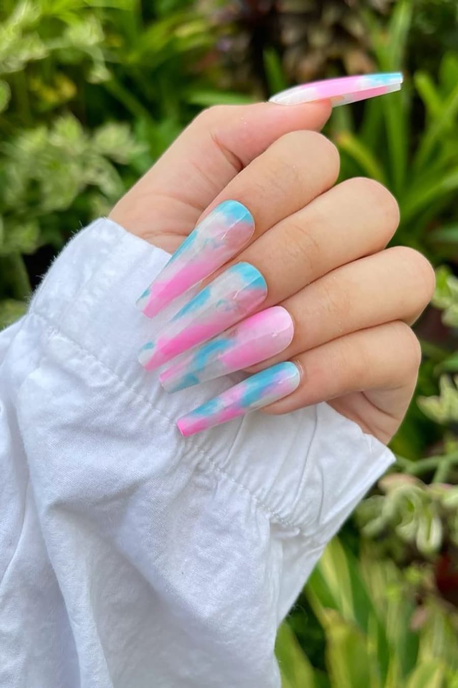 Fantastic blue pink long nails