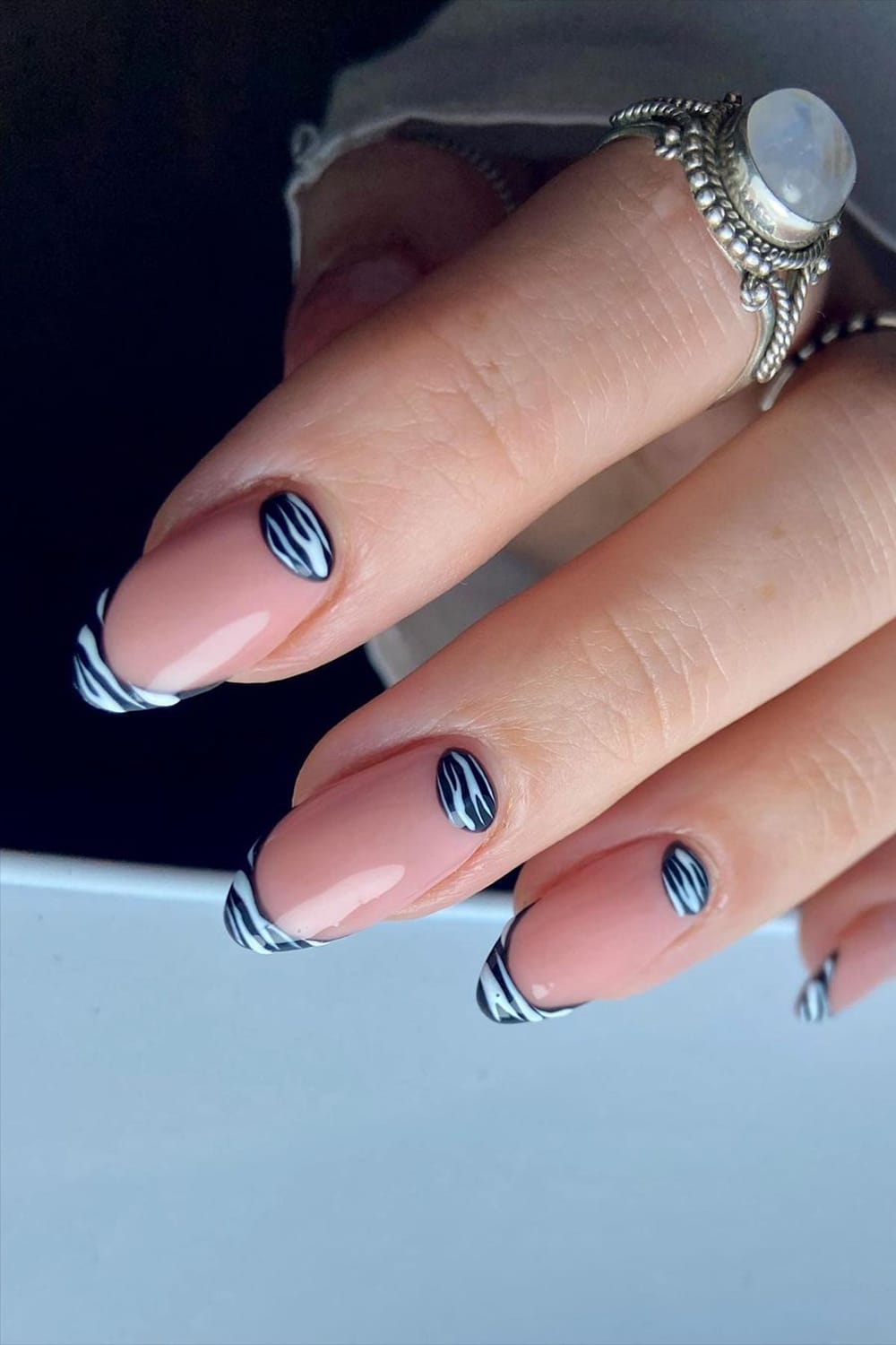 French zebra cuff nails