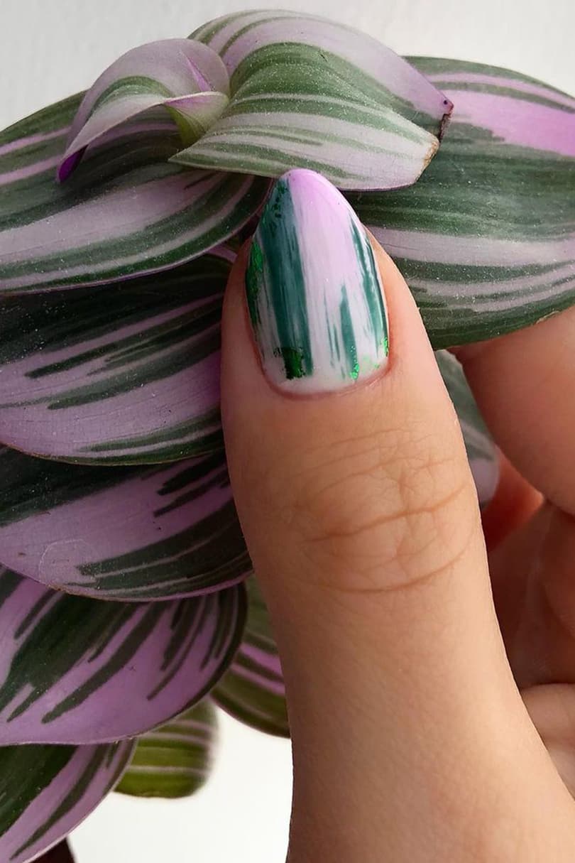 Realistic plant short nails