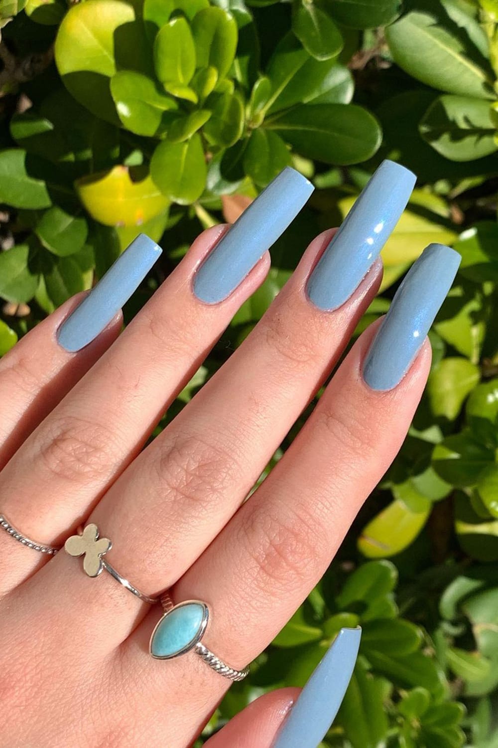 Blue-grey nails