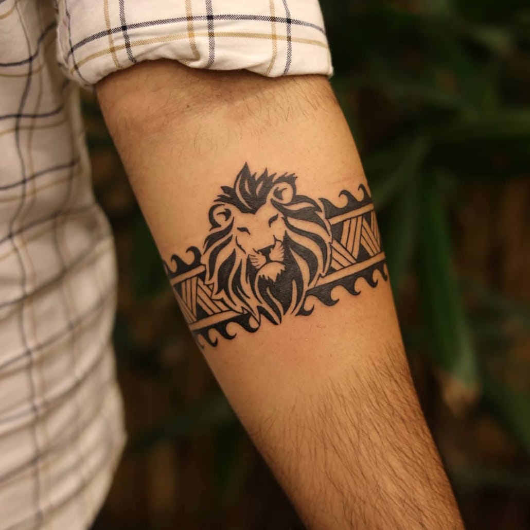 Lion Bracelet Tattoo