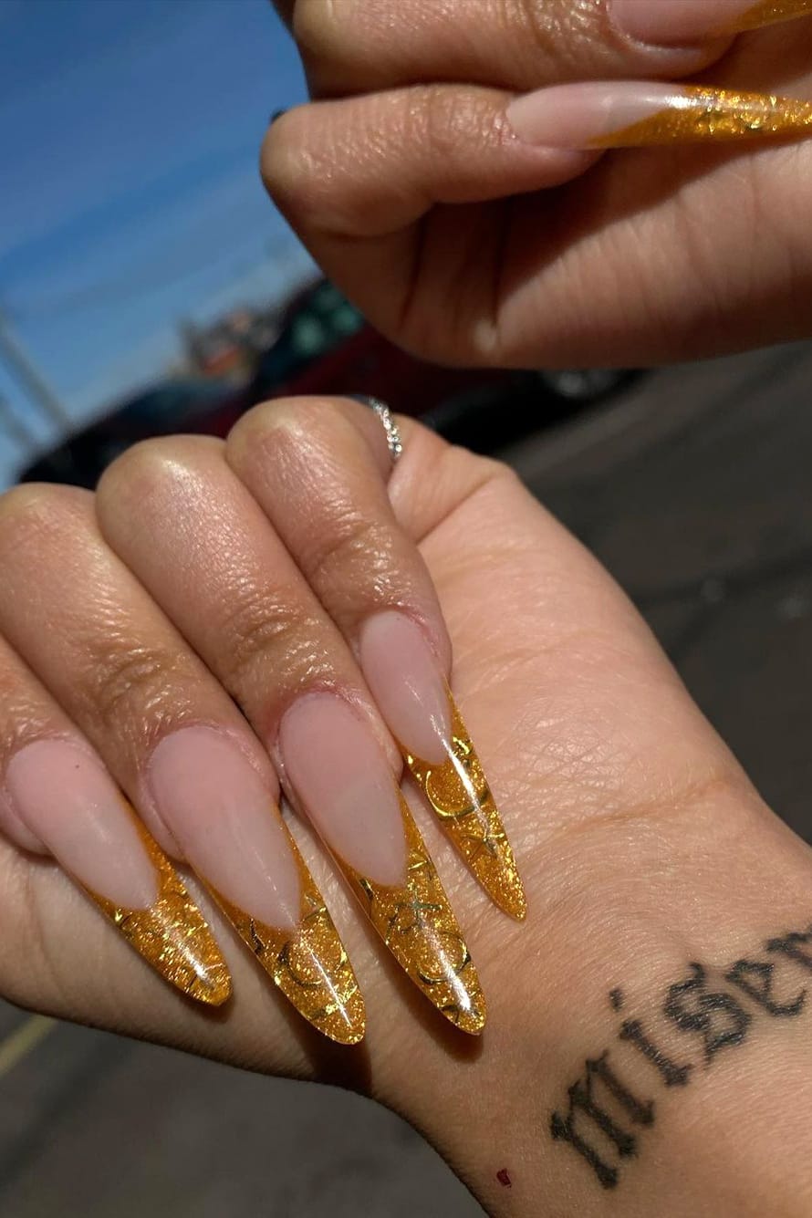 Moon golden long nails