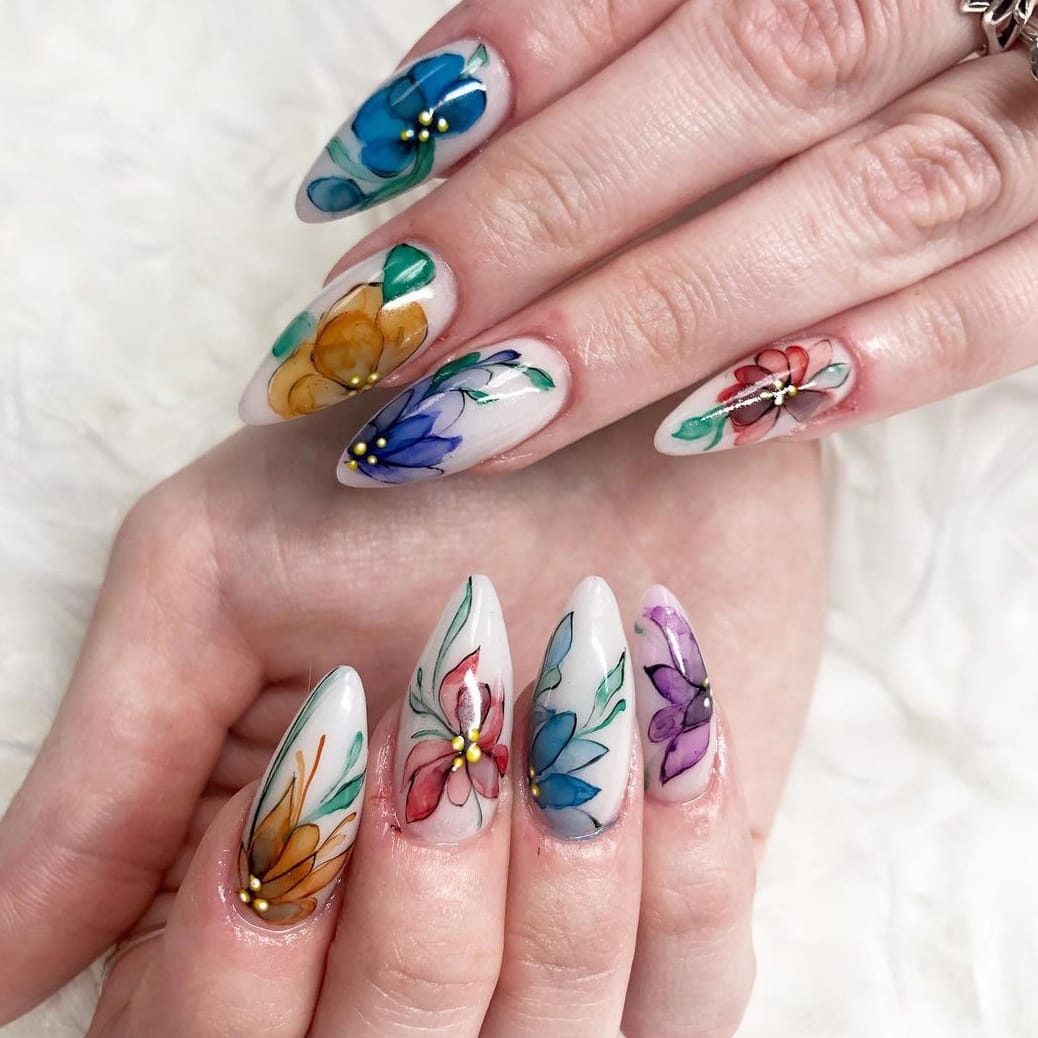 Watercolor flower nails