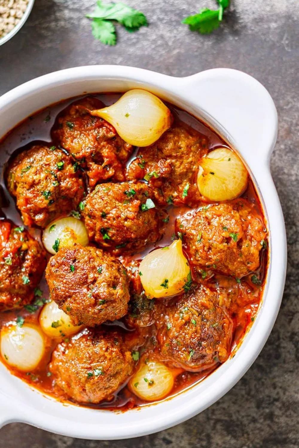 Parsley Meatballs with Spicy Tomato Sauce