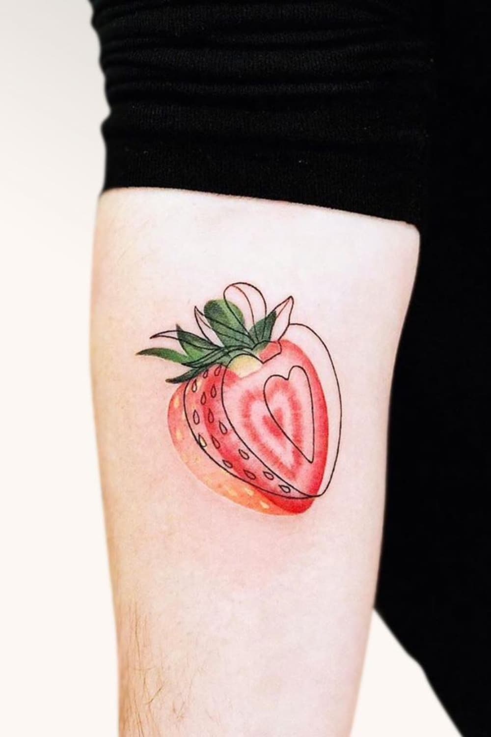 Tatouage abstrait de fraise