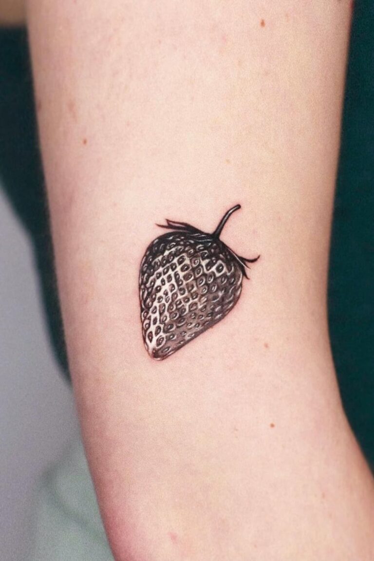 37 Best Strawberry Tattoo Ideas