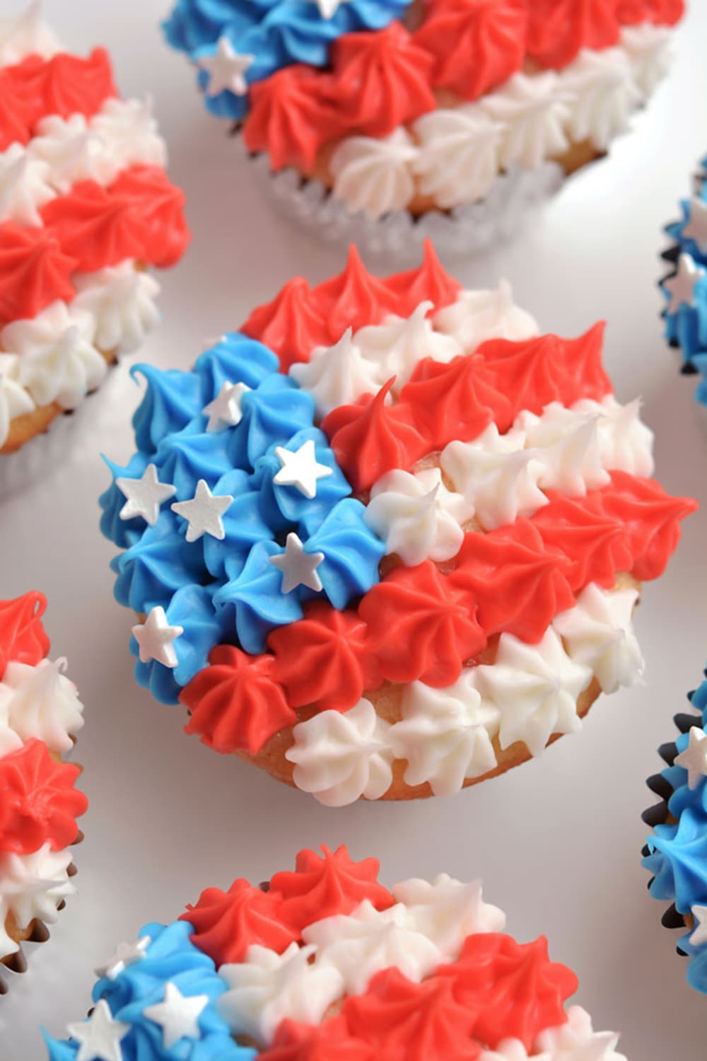 Easy Flag Cupcakes