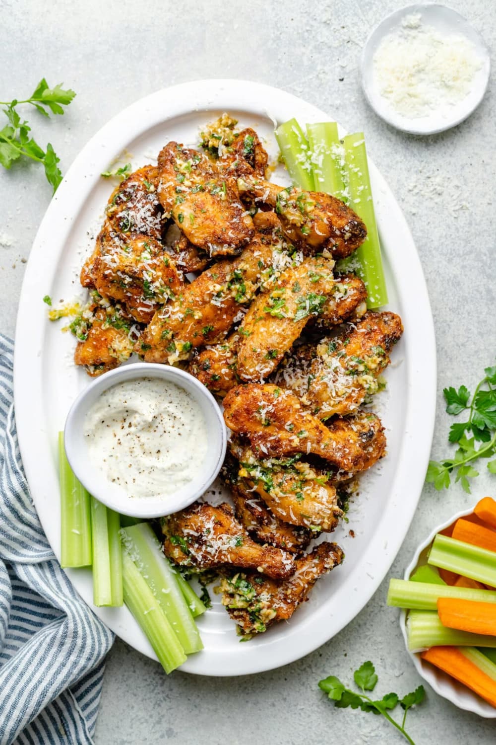 Ailes de poulet à l'ail et au parmesan